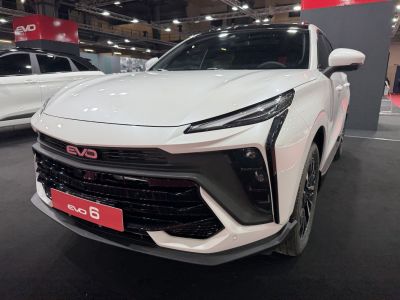 2025 EVO 6 3/4 front-left view