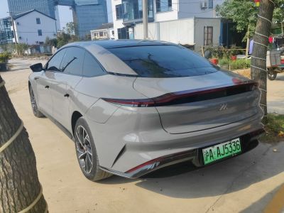 Sleek rear with continuous LED light bar and aerodynamic bumper accents