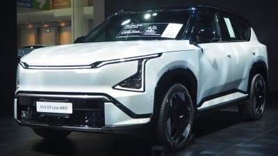 2025 Kia EV5 3/4 front-left view