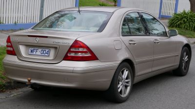 Rear view showing Kompressor badge and alloy wheels