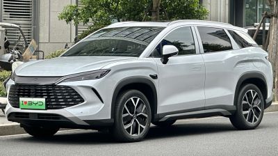 2025 BYD Song L DM-i 3/4 front-left view