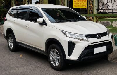 2024 Daihatsu Terios III (F800, facelift 2023) 3/4 front-right view