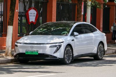2025 Nissan N7 3/4 front-left view