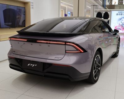 Rear view with full-width LED light strip and integrated spoiler