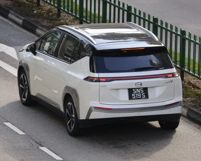 Rear view with LED tail light bar and panoramic roof design