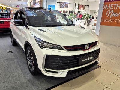 2025 Proton X50 (facelift 2025) 3/4 front-right view