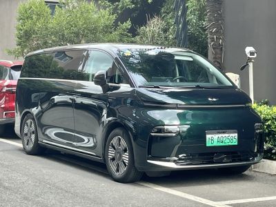 2025 Geely Galaxy Wing L380 3/4 front-right view