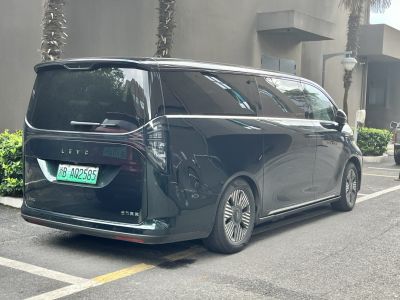 Futuristic rear design and distinctive alloy wheels with aerodynamic styling
