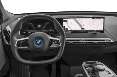 Digital cockpit and wide infotainment screen with advanced controls