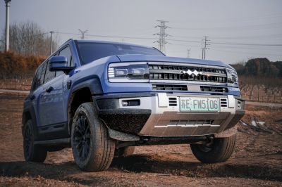 Rugged SUV front end with LED headlights and grille design