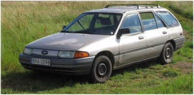 1991 Ford Escort Wagon II (USA) 3/4 front-left view