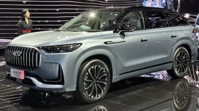 2023 Chery Tiggo 9 3/4 front-left view