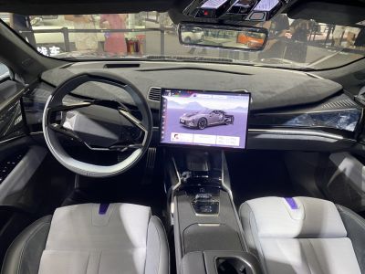 Digital dashboard and large central touchscreen with modern steering wheel