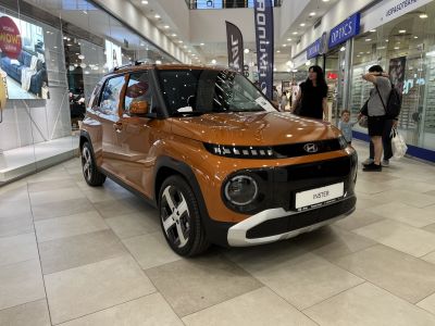 Urban compact SUV with distinctive LED headlights and modern front design
