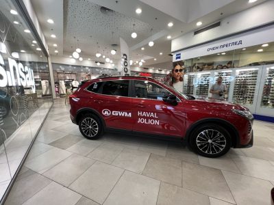 Side profile of 2021 Haval Jolion SUV with alloy wheels.