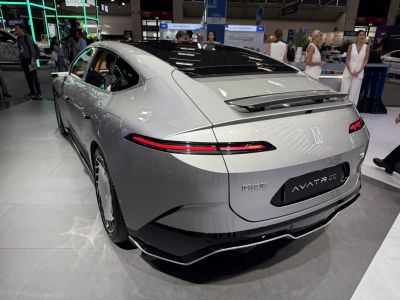 Sleek rear with thin LED tail lights and aerodynamic spoiler