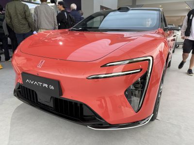 Front view with unique LED daytime running lights and aerodynamic design