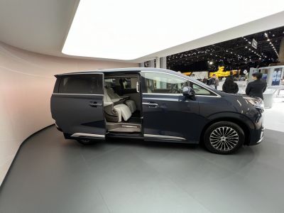 Sliding door with plush reclining interior seats