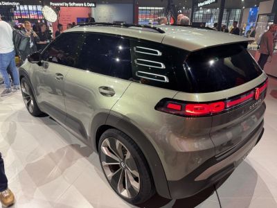 Rear LED light strip and futuristic rear side window design on electric SUV