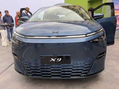 Front view with LED light bar and hexagonal grille design