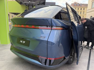 Rear view with LED light strip and aerodynamic shape