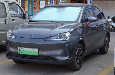 Sharp LED headlights and aerodynamic front design