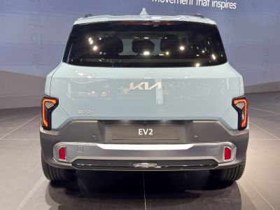 Distinctive angular rear tail lamps and modern bumper styling