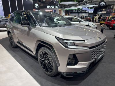 2026 Toyota RAV4 VI
