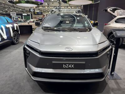 Front fascia with sleek LED lights and modern bumper design