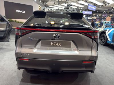 Rear view with LED taillight bar and aerodynamic SUV features