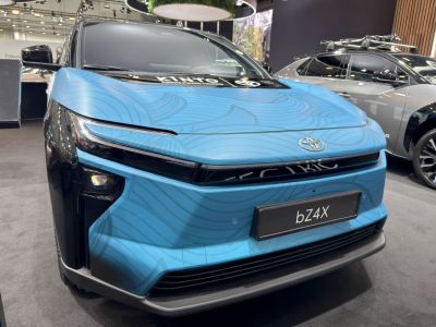 Sleek front with LED headlights and modern grille design