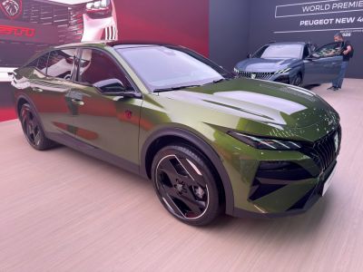 2026 Peugeot 408 (crossover) (Phase II, 2026) 3/4 front-right view