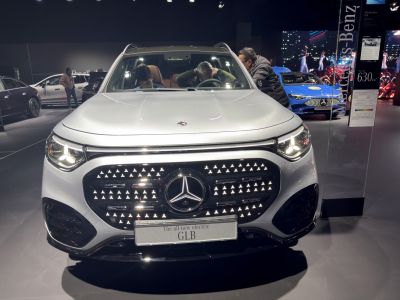 Front view with LED grille and modern headlights