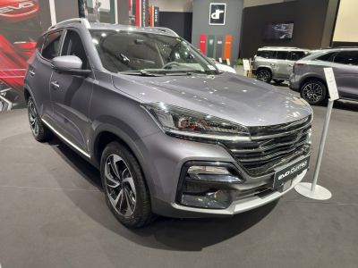 SUV front view with LED headlights and alloy wheels