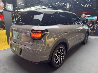 Rear view with distinctive LED taillights and alloy wheels