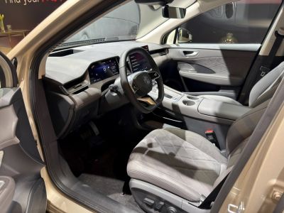 Advanced digital displays and quilted front seats
