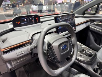 Modern interior with digital instrument cluster and touchscreen infotainment