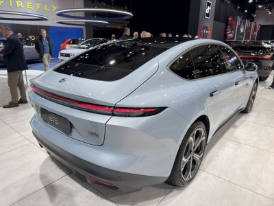 Sleek rear design with continuous LED light bar and sporty alloy wheels