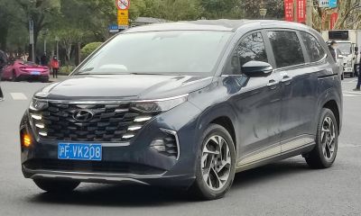 Bold front grille with integrated LED headlights on an SUV