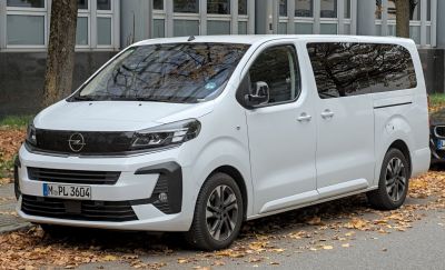 2024 Opel Zafira Life XL (facelift 2024) 3/4 front-left view