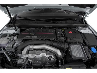 High-performance AMG engine bay layout