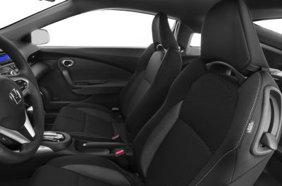 Sporty front seats and ergonomic dashboard with side airbags