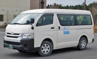 2013 Toyota HiAce V (H200, facelift 2013) Commuter Preview