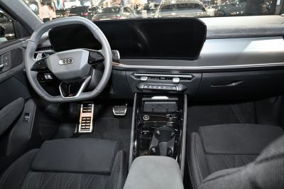 Digital dashboard and sporty steering wheel with center console