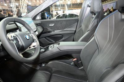 Modern interior with ergonomic seats and digital cockpit