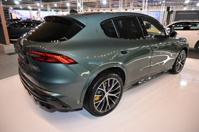 Sporty rear design and alloy wheels view