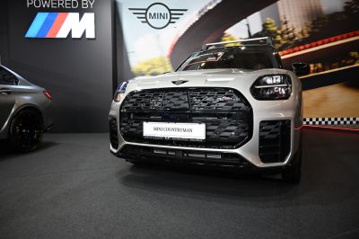 Front grille and LED headlights of a modern SUV