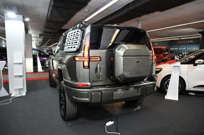 Rear and side view with LED taillights and spare tire mount