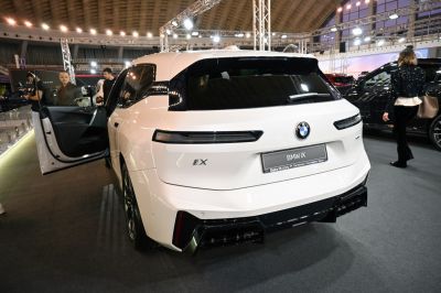 Electric SUV rear design with updated taillights and aerodynamic bumper
