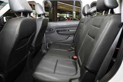 Black leather rear seats with spacious legroom and headrests